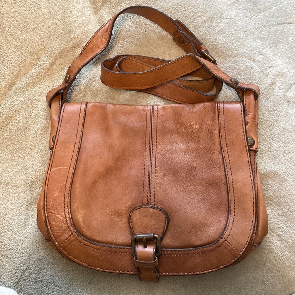LAST CHANCE BAG‼️ Fossil Vintage Revival (VRV) Flap Crossbody